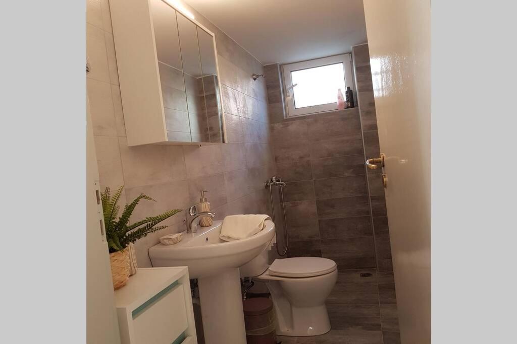 Ellis Home With Private Entrance And Nice Veranda Ханя Екстериор снимка